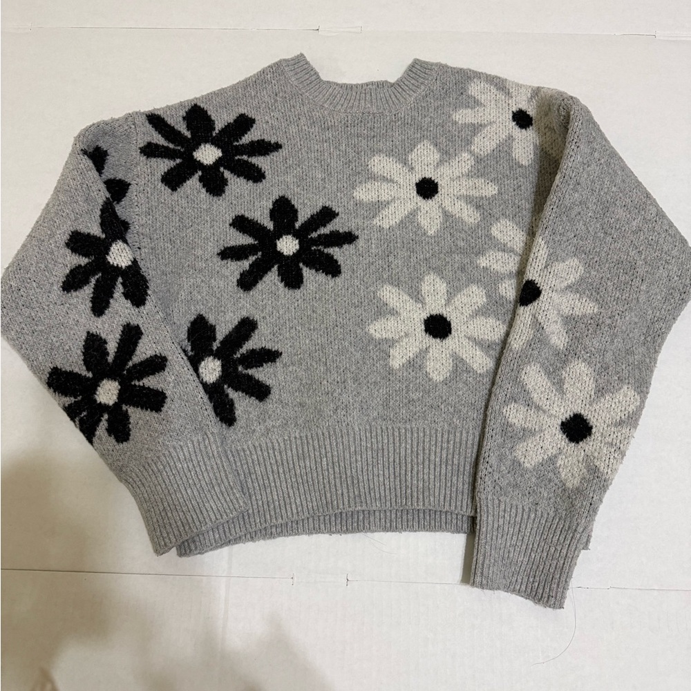 Gray Floral Crewneck Sweater - Soft Knit